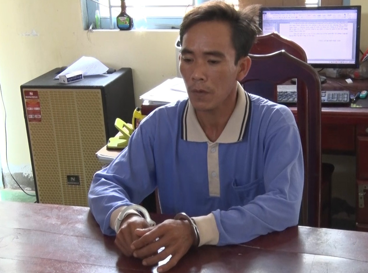CLIP: Chân dung kẻ chuyên lừa đảo với "chiêu"… mời uống nước mía