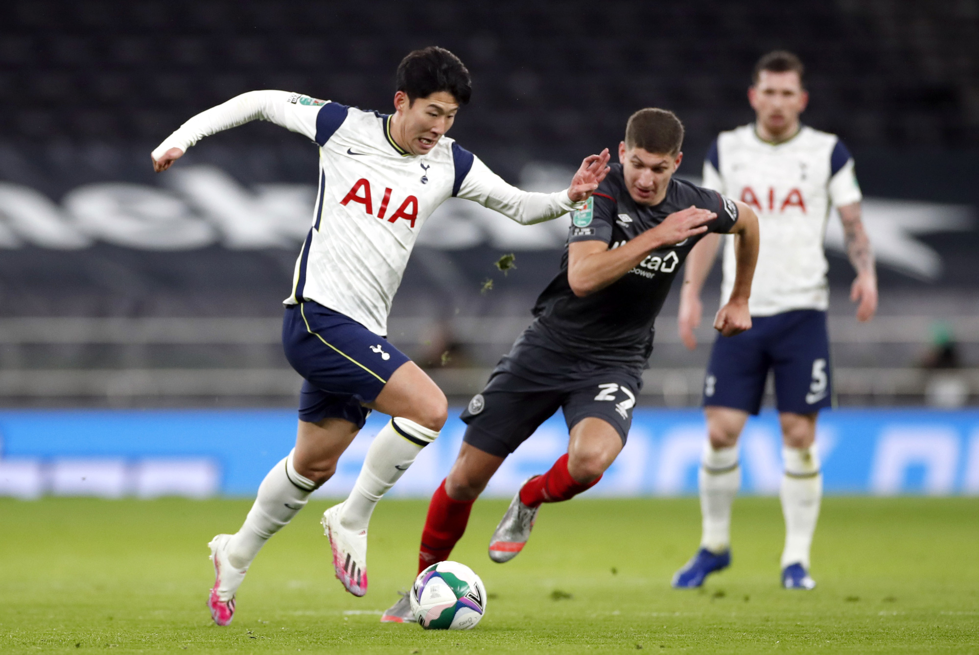 Hạ Brentford 2-0, Tottenham c&oacute; v&eacute; dự trận chung kết đầu m&ugrave;a - Ảnh 3.
