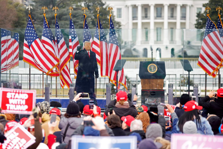 Những người gây bạo loạn ủng hộ hay chống đối Tổng thống Trump?
