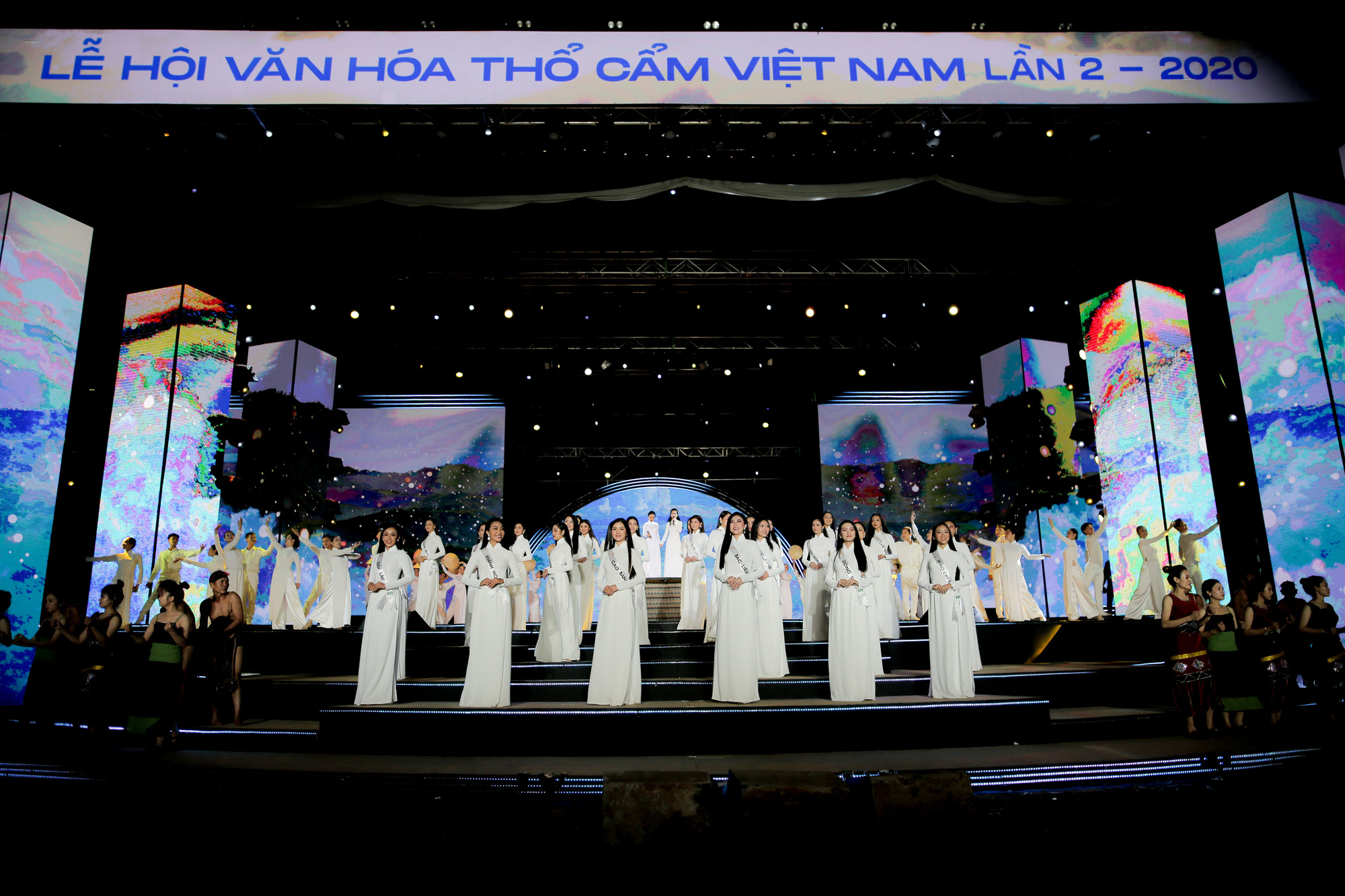 Tổ chức thành công chuỗi sự kiện nổi bật Lễ hội Văn hóa Thổ cẩm Việt Nam lần 2 năm 2020 - Ảnh 5.