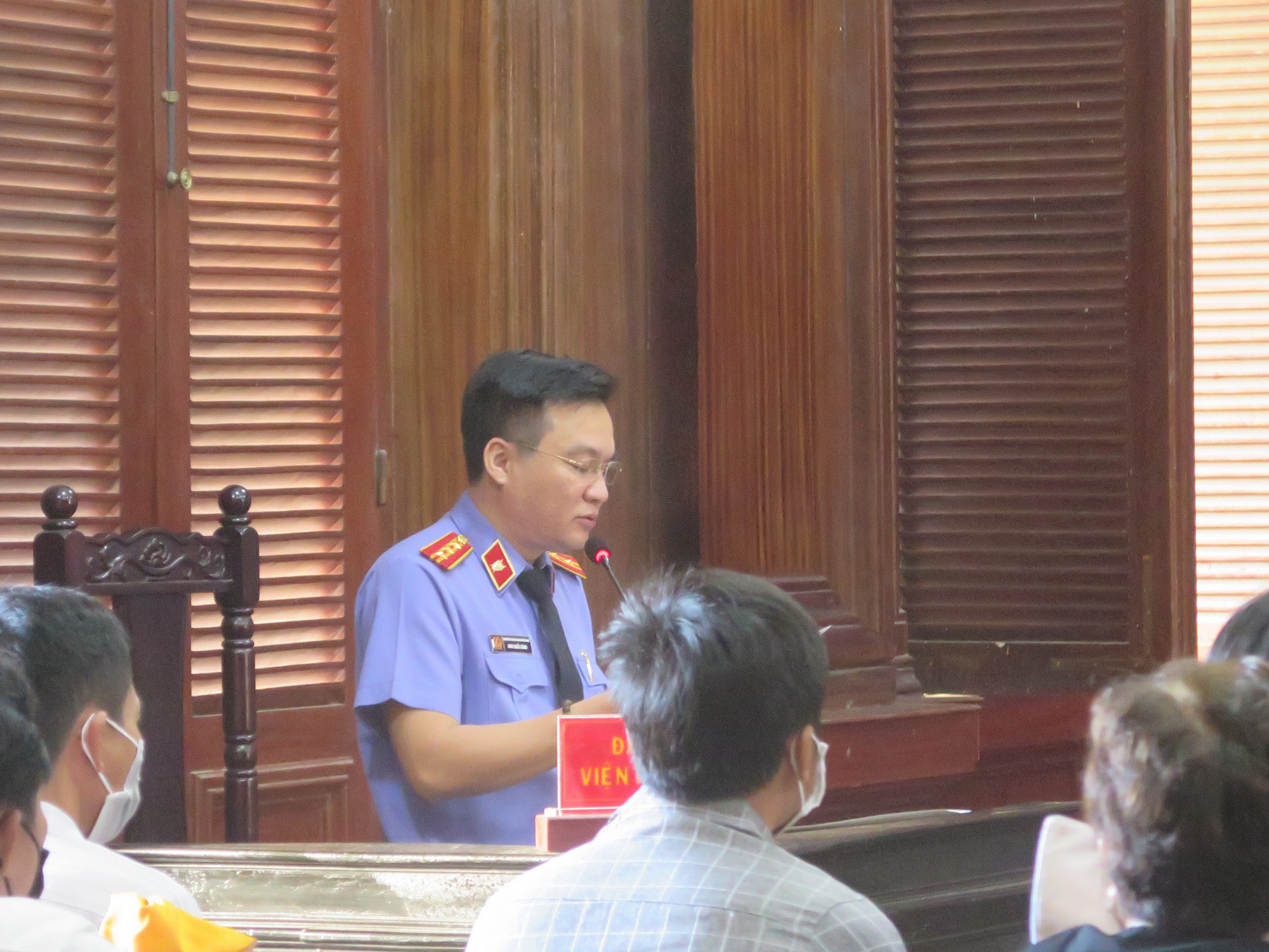 Lời lẽ kh&oacute; ngờ của kẻ nửa đ&ecirc;m ph&oacute;ng hỏa thi&ecirc;u chết gia đ&igrave;nh h&agrave;ng x&oacute;m - Ảnh 2.