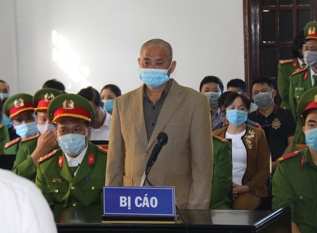 B&iacute; thư x&atilde; giết ch&aacute;u thế mạng để trục lợi bảo hiểm hầu t&ograve;a - Ảnh 11.