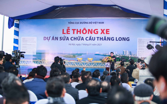 CLIP: Thông xe cầu Thăng Long sau gần 5 tháng sửa chữa - Ảnh 8.
