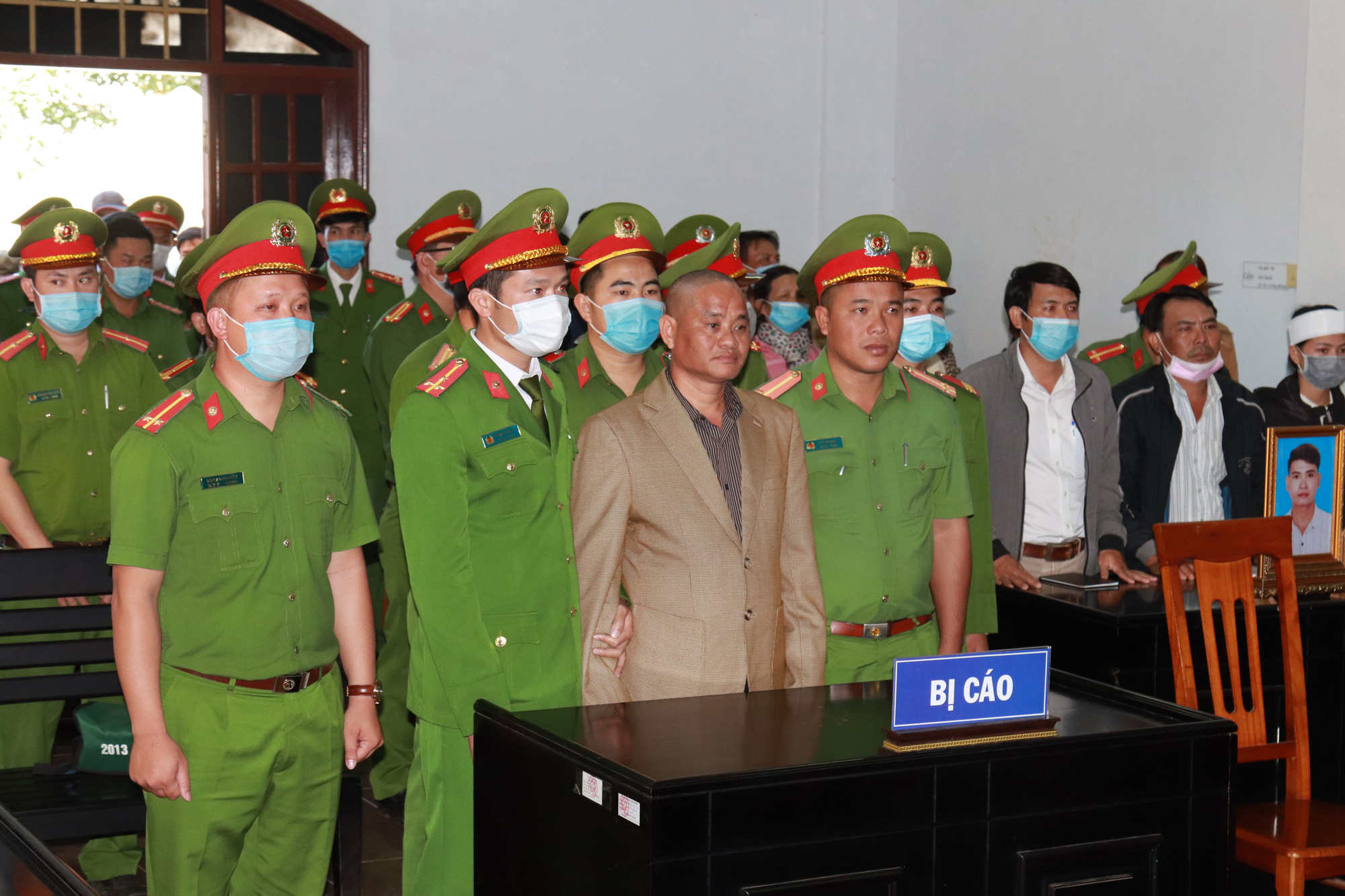 Tuy&ecirc;n tử h&igrave;nh b&iacute; thư x&atilde; giết em họ để lấy thi thể - Ảnh 1.
