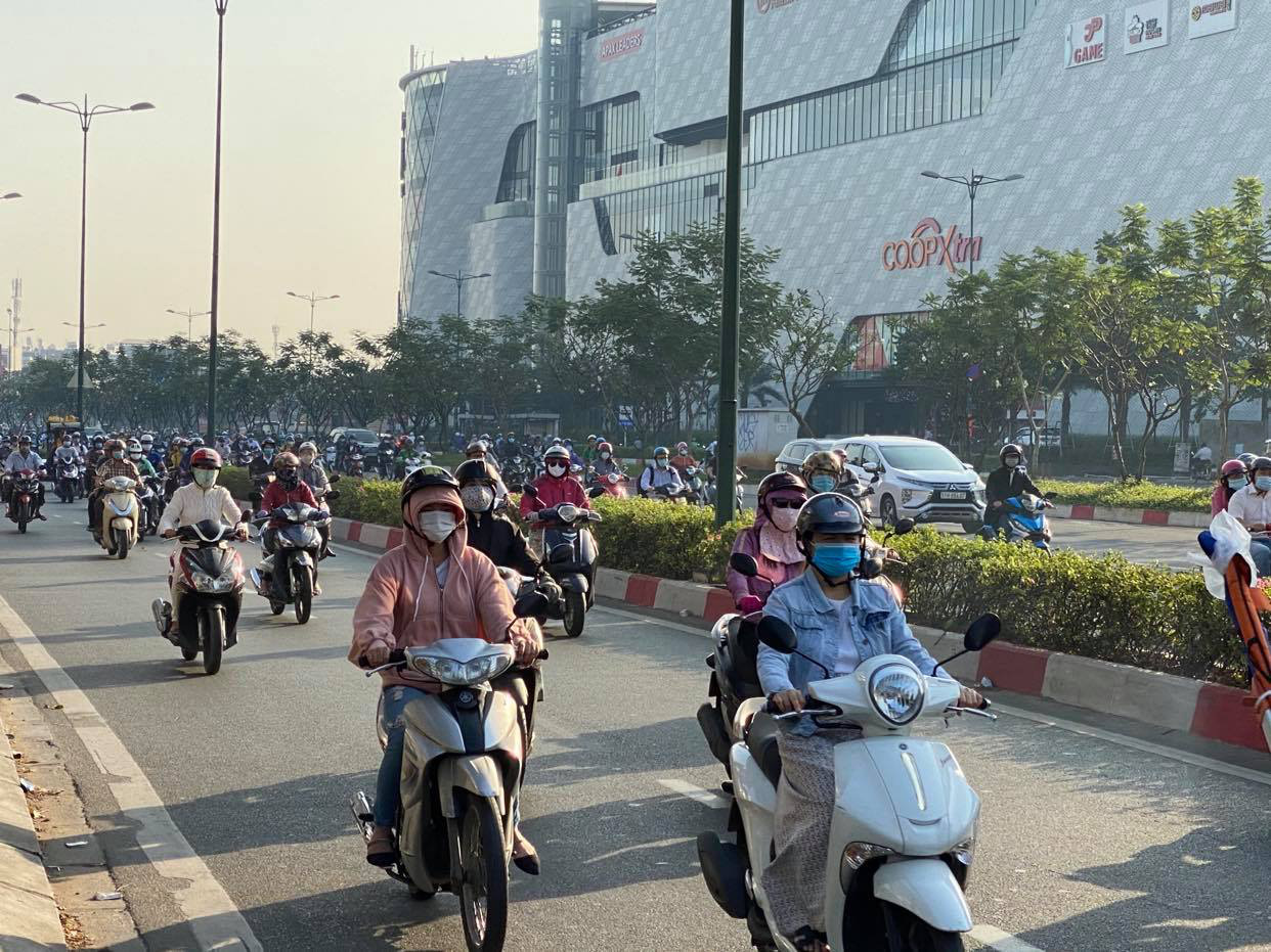 Đêm nay, TP HCM đón đợt không khí lạnh - Ảnh 4.