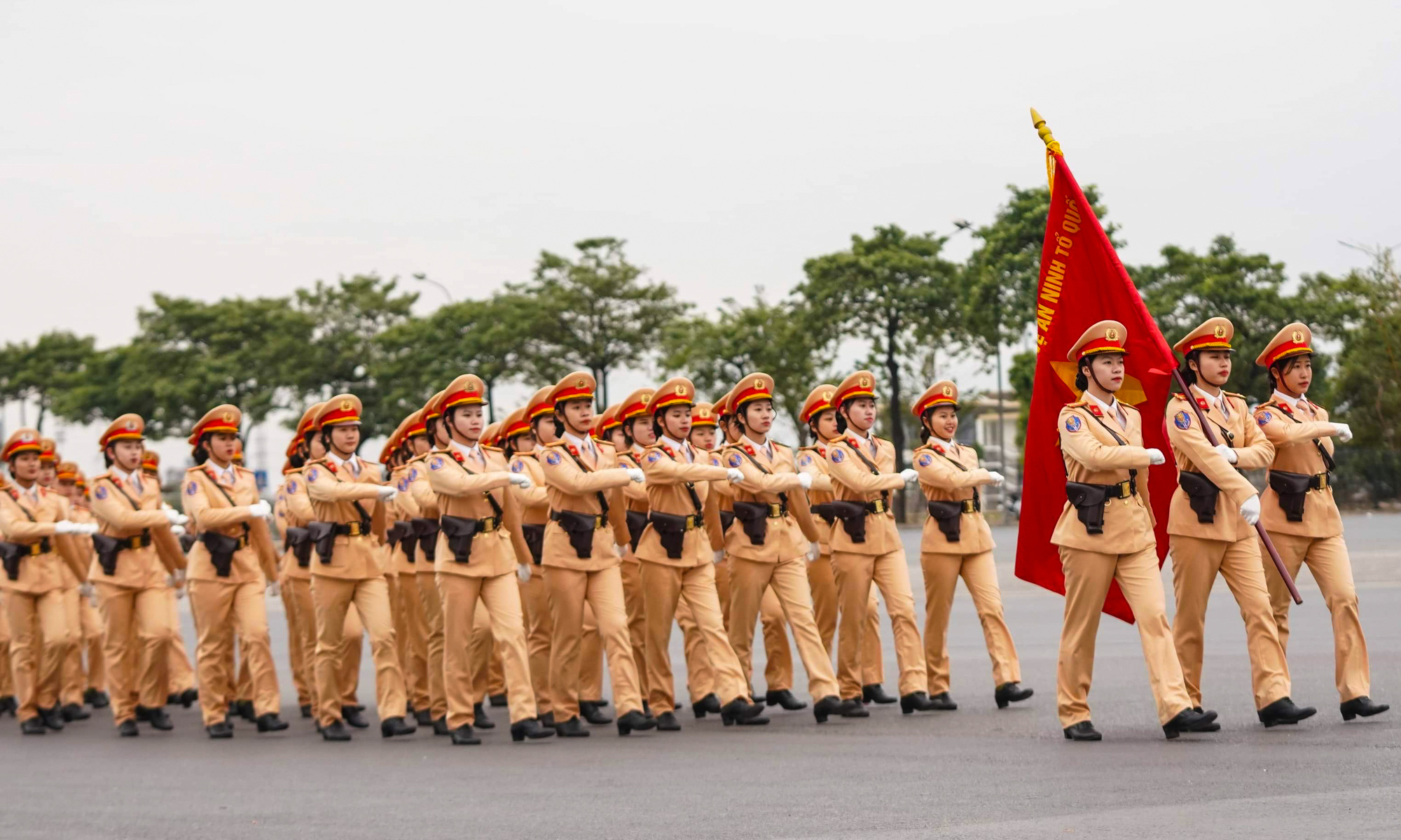 Cận cảnh diễn tập bảo vệ nguy&ecirc;n thủ khi c&oacute; khủng bố - Ảnh 5.
