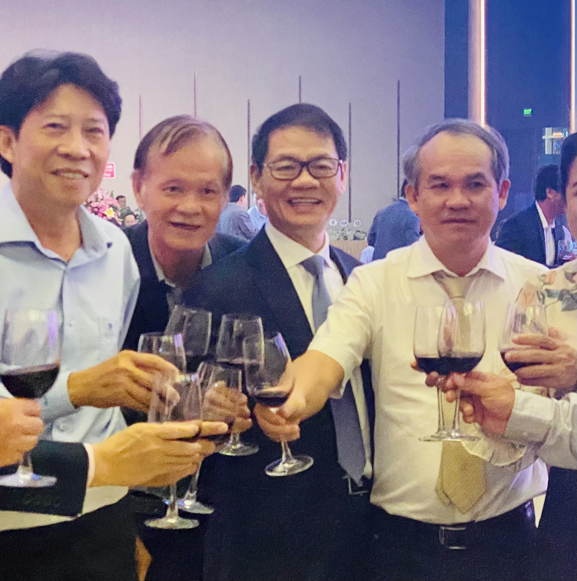 Bầu Đức: T&ocirc;i năn nỉ anh Trần B&aacute; Dương th&acirc;u t&oacute;m c&ocirc;ng ty t&ocirc;i - Ảnh 3.