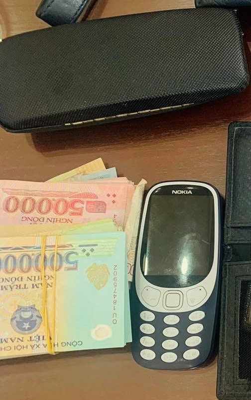 Khách bỏ quên hơn 60 triệu đồng trên máy bay TP HCM đi Côn Đảo - Ảnh 1.