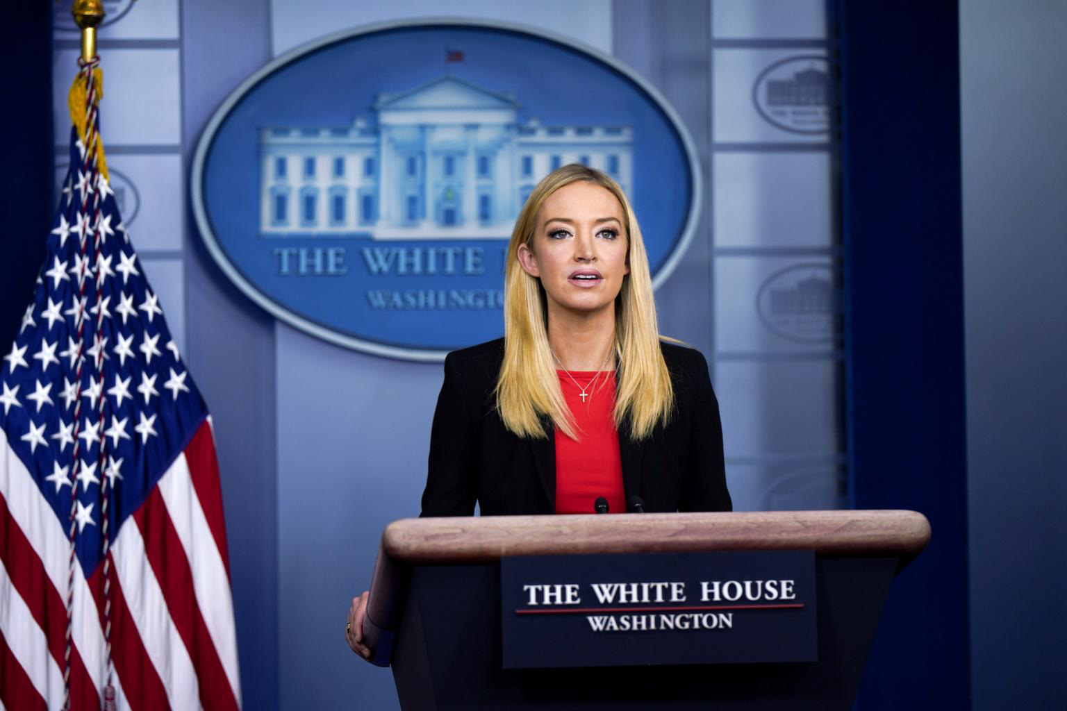 Mỹ: Chủ tịch Hạ viện &ldquo;ra tối hậu thư&rdquo; về việc phế truất Tổng thống Trump - Ảnh 2.