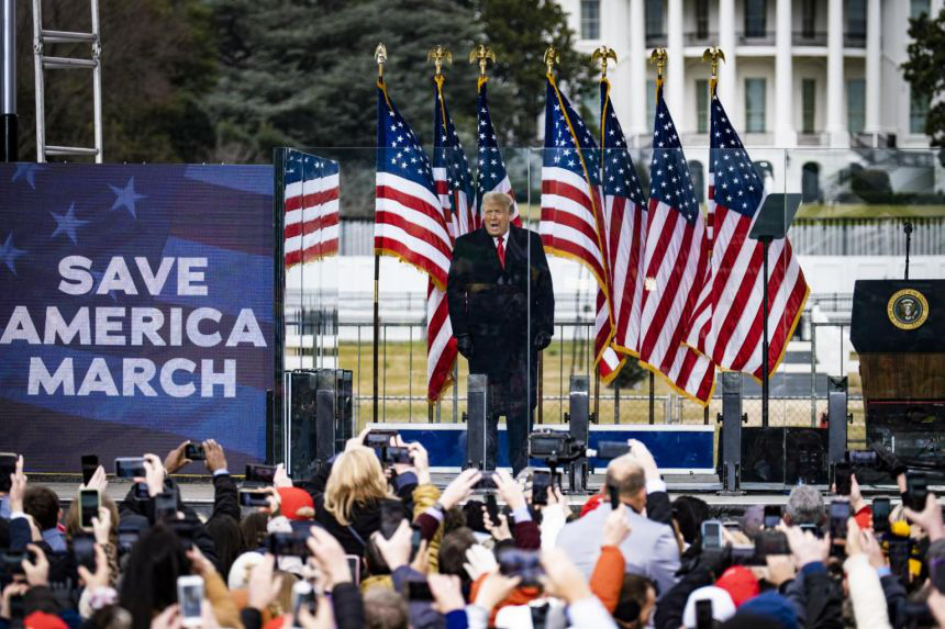 Tổng thống Trump dịu giọng kêu gọi hòa giải, đối mặt nguy cơ bị điều tra