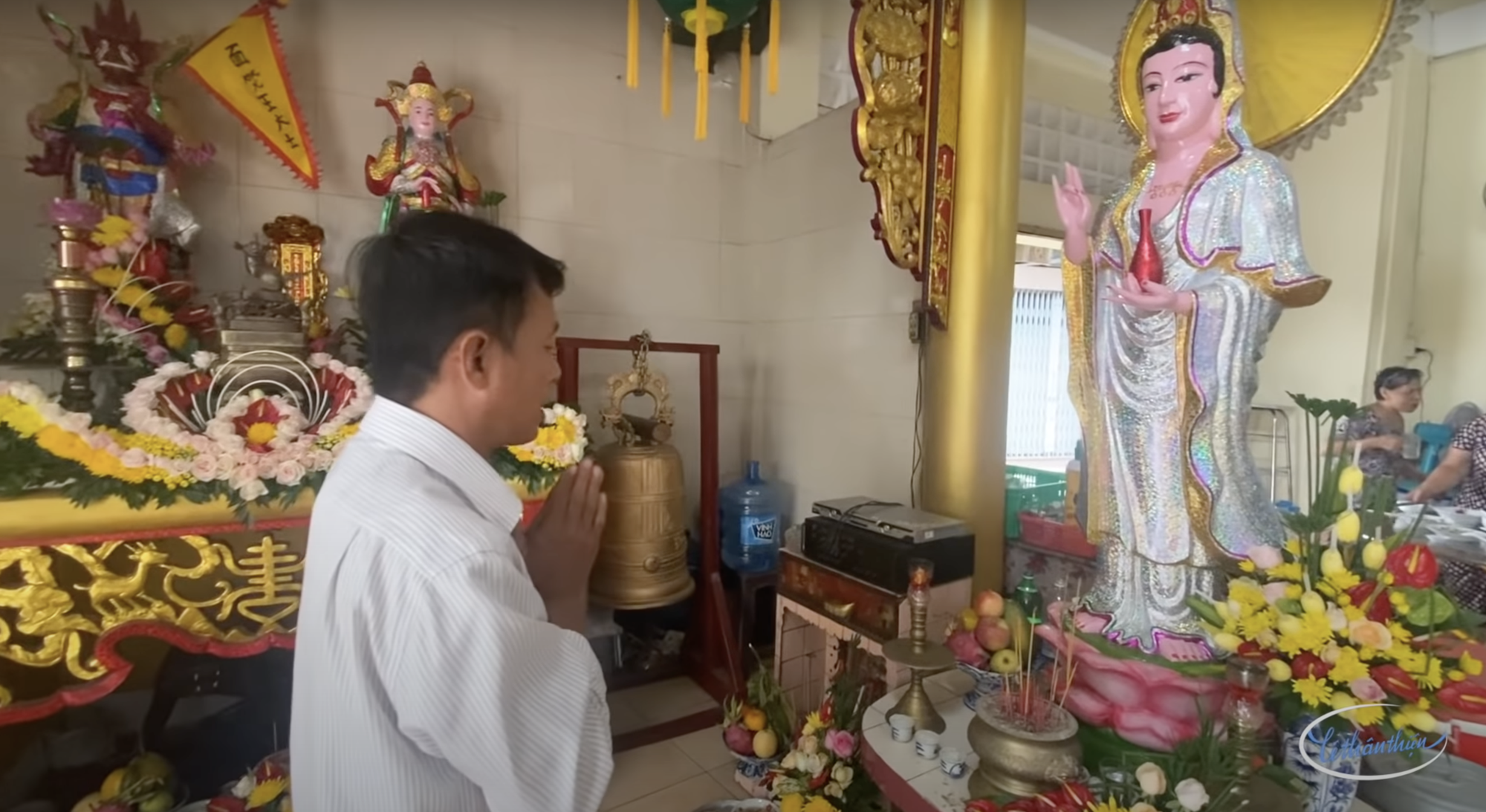 Hai ngôi chùa kỳ lạ ở TP HCM - Ảnh 8.