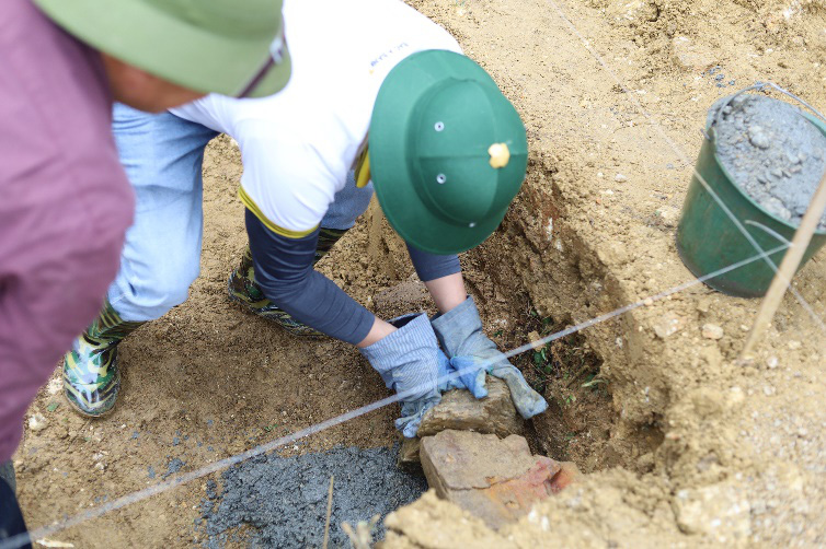 Lần đầu g&oacute;p sức x&acirc;y trường học - trải nghiệm kh&oacute; qu&ecirc;n tại Bản Chang - Ảnh 4.