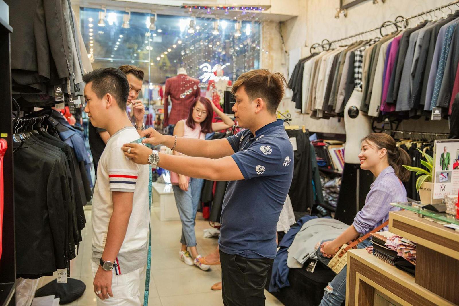 Đặng Khang - CEO Mon Amie, người viết n&ecirc;n c&acirc;u chuyện về hệ thống may đo đầu ti&ecirc;n tại Việt Nam. - Ảnh 5.