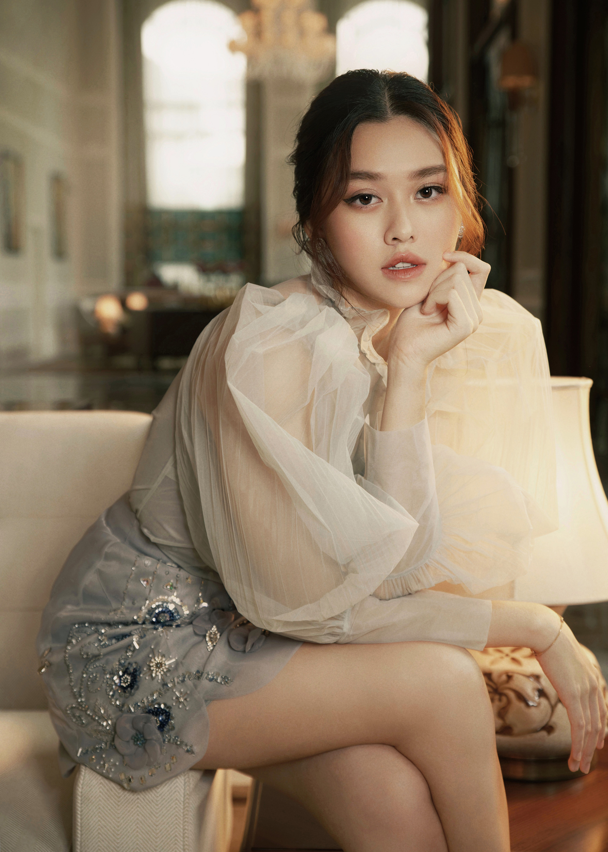 Hậu kết h&ocirc;n, &Aacute; hậu Tường San khoe nhan sắc cuốn h&uacute;t như Song Hye Kyo - Ảnh 2.