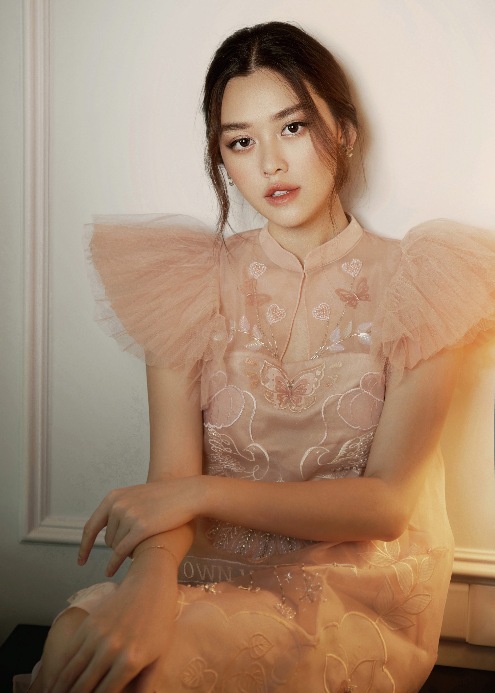 Hậu kết h&ocirc;n, &Aacute; hậu Tường San khoe nhan sắc cuốn h&uacute;t như Song Hye Kyo - Ảnh 1.
