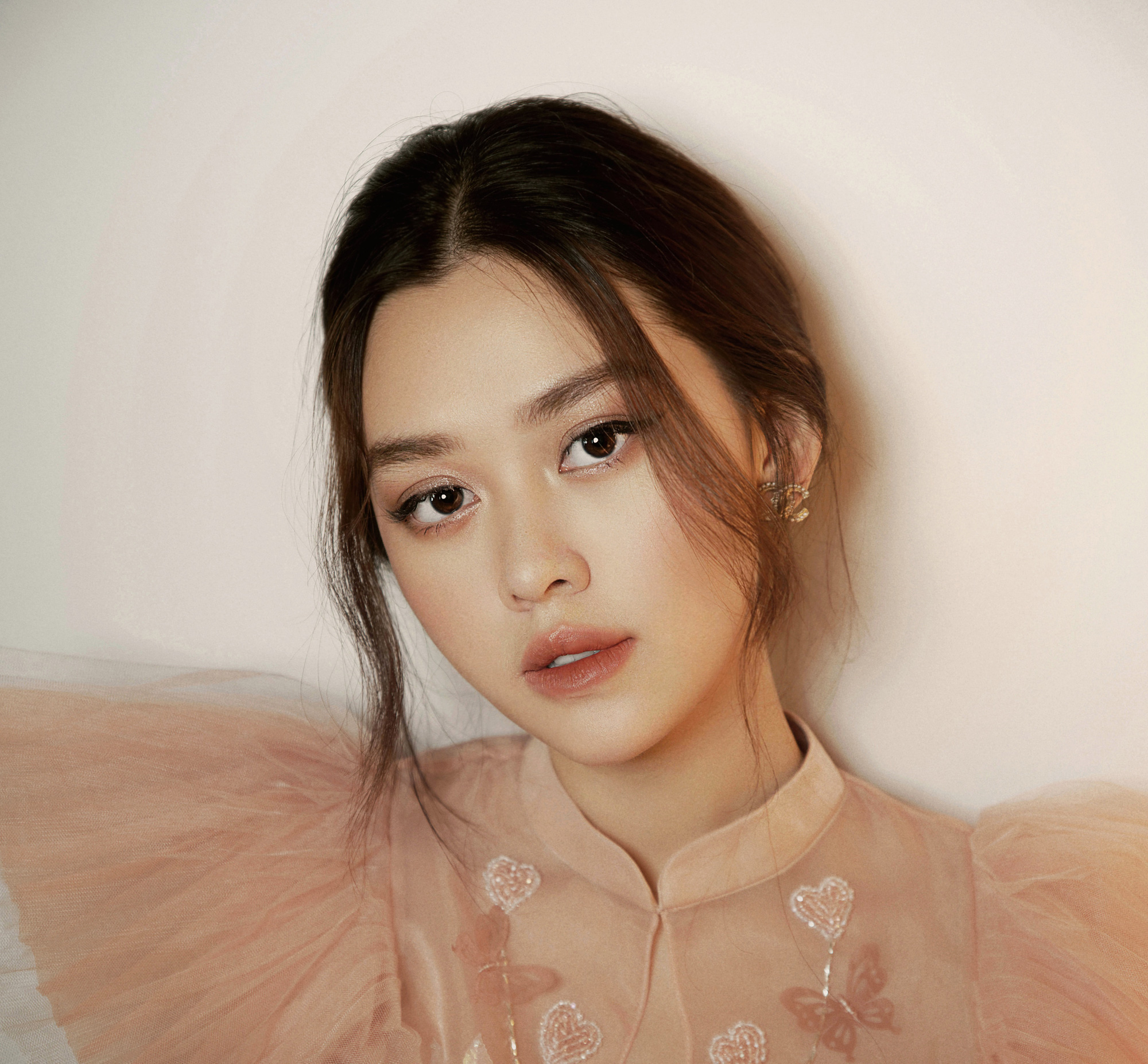 Hậu kết h&ocirc;n, &Aacute; hậu Tường San khoe nhan sắc cuốn h&uacute;t như Song Hye Kyo