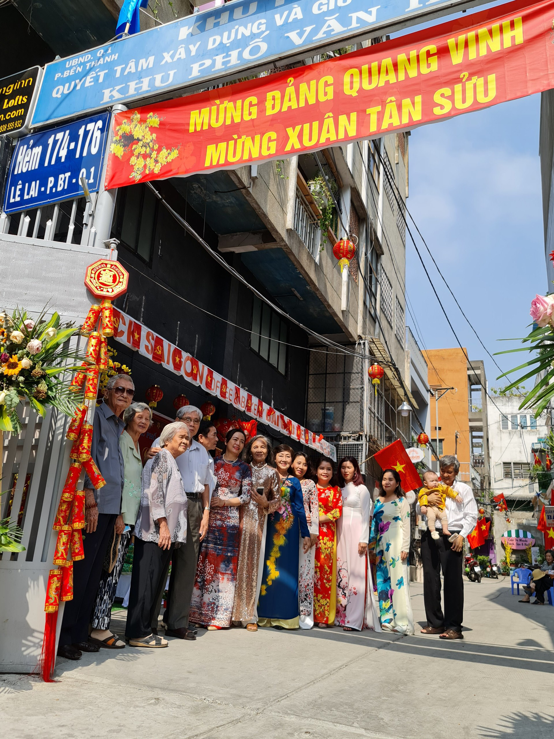 Tết xưa về tr&ecirc;n từng con phố - Ảnh 1.