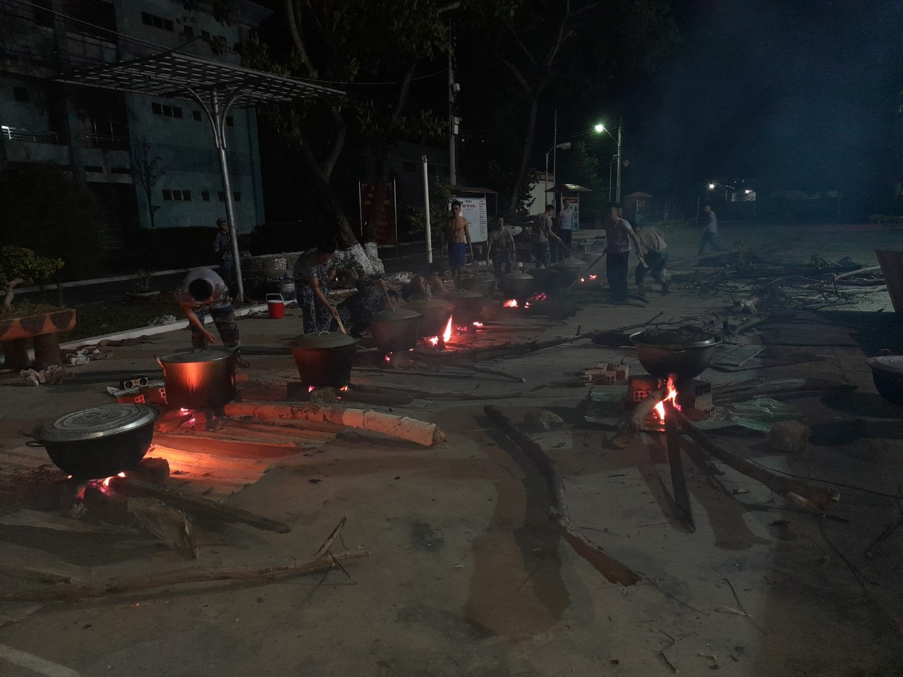 B&agrave;i dự thi L&agrave;m b&aacute;o c&ugrave;ng B&aacute;o Người Lao Động: Tết đầu ti&ecirc;n trong đời l&iacute;nh - Ảnh 2.