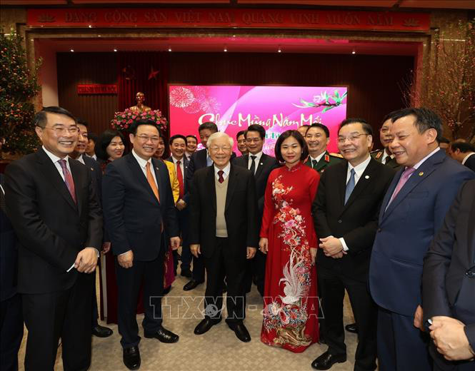 Tổng Bí thư, Chủ tịch nước chúc Tết người dân Hà Nội bên Tượng đài Lý Thái Tổ - Ảnh 9.