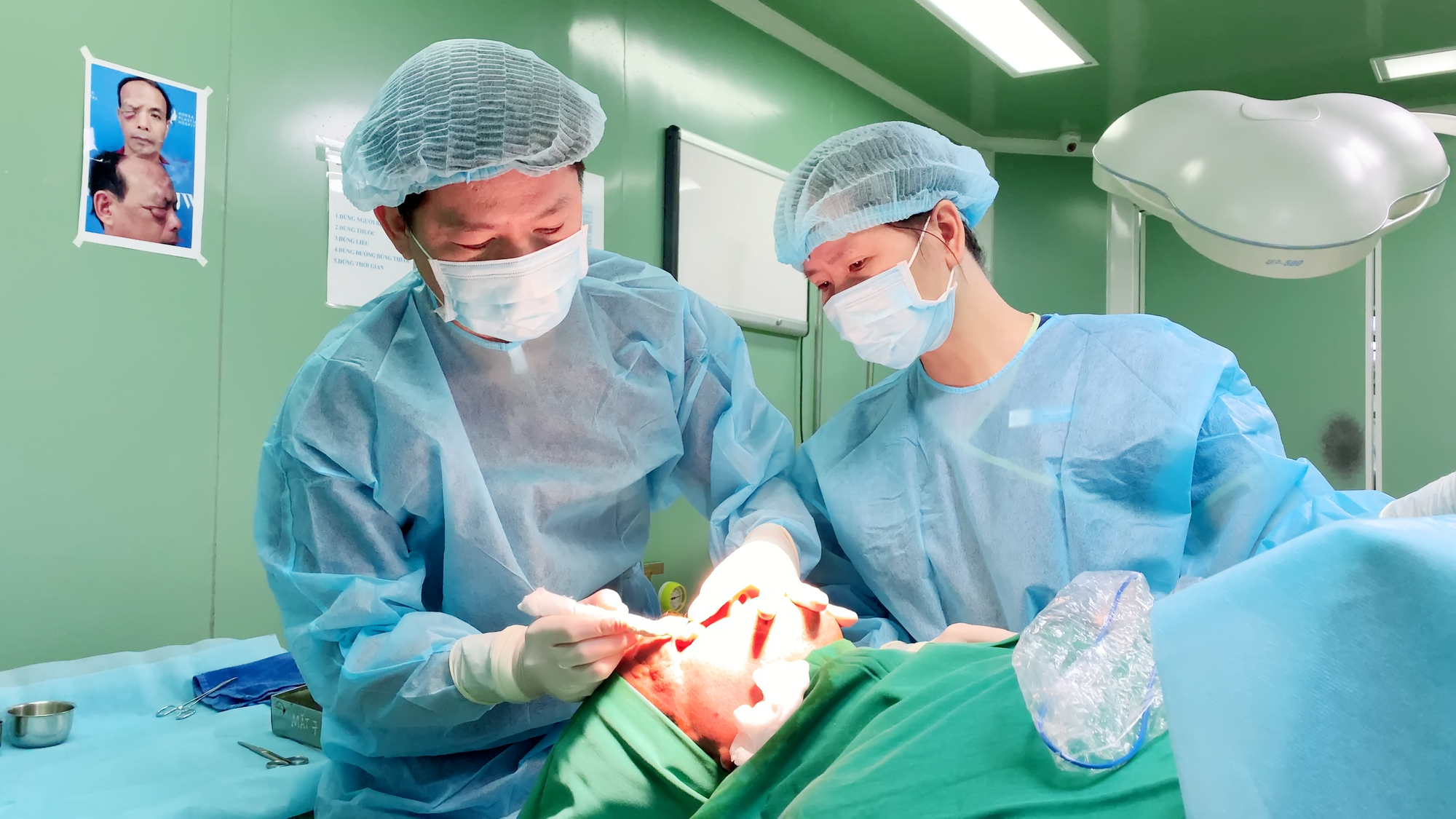 C&aacute;i Tết vui chưa từng c&oacute; của anh ngư phủ 10 năm kh&ocirc;ng thấy &aacute;nh s&aacute;ng - Ảnh 3.