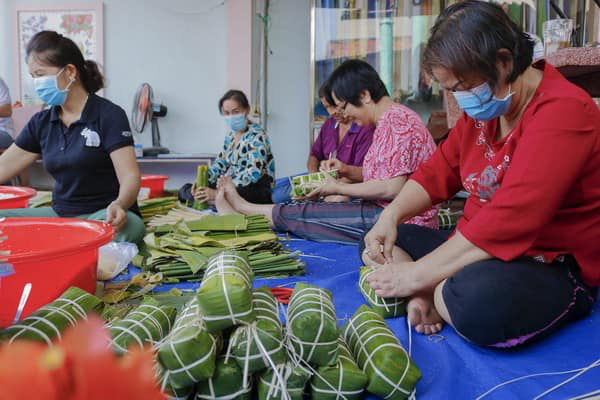 Tết về xóm trọ - Ảnh 2.