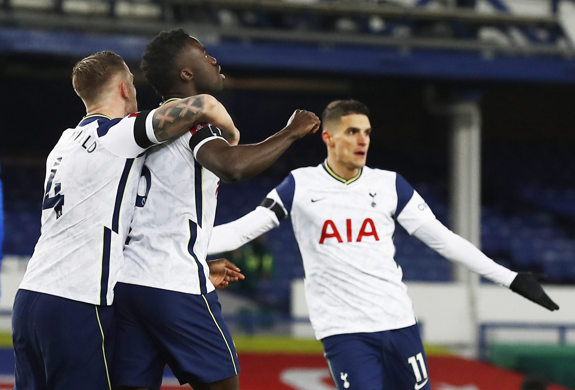 Rượt đuổi nghẹt thở 9 b&agrave;n, Tottenham gục ng&atilde; trước chủ nh&agrave; Everton - Ảnh 2.