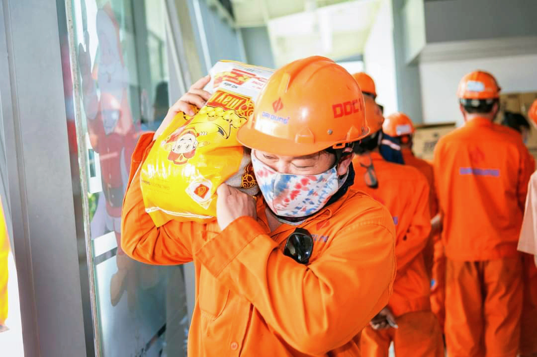 Vì sự an toàn của bản thân và cộng đồng, chúng tôi chọn ở lại TP HCM ăn Tết - Ảnh 3.