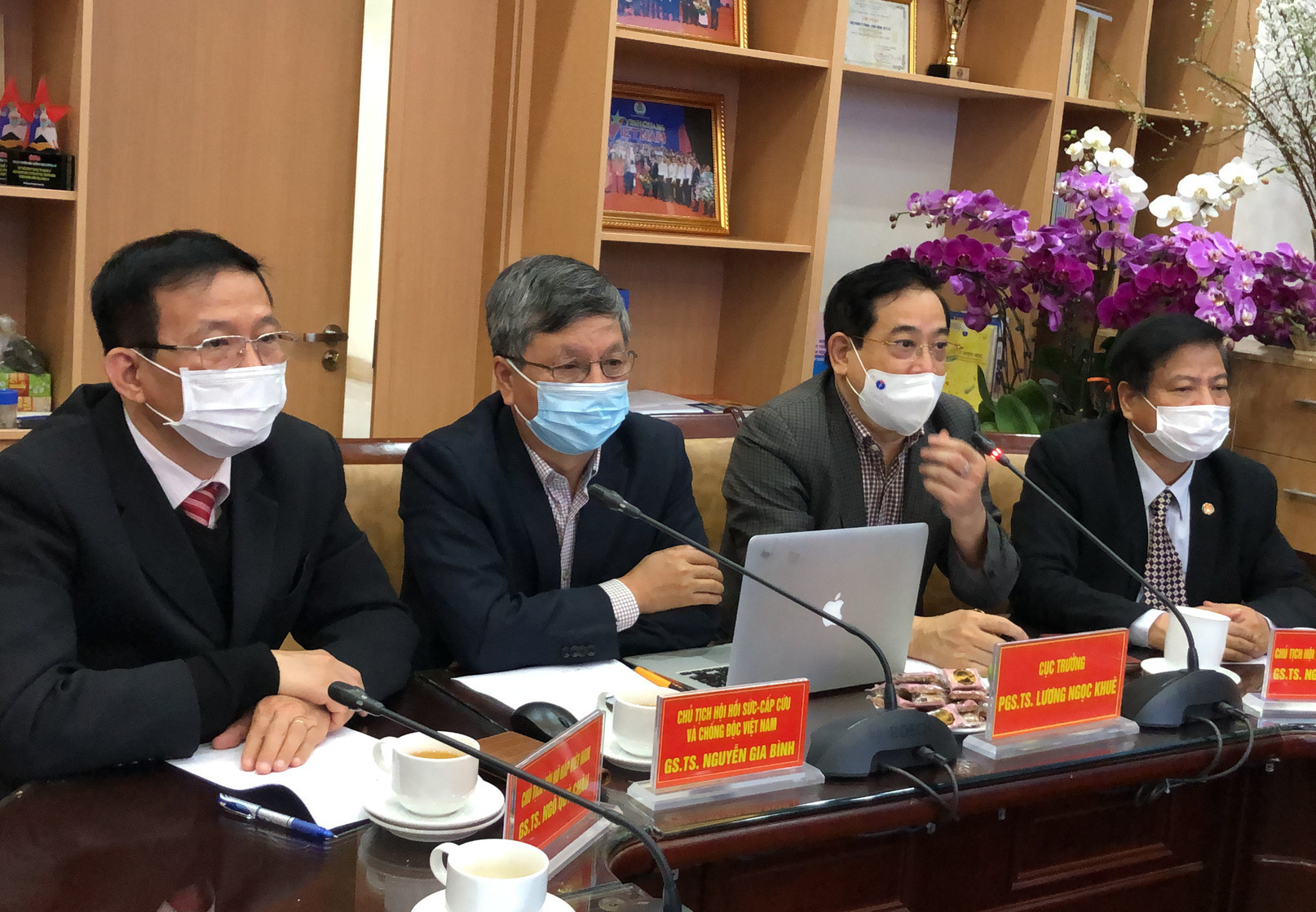 Nữ bệnh nhân Covid-19 từ Mỹ về chiều hướng diễn tiến nặng giống phi công người Anh