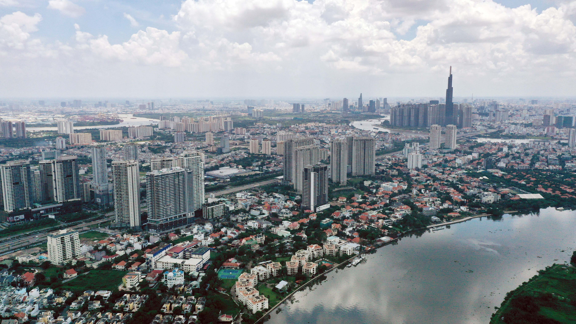 Chuyên gia kinh tế, doanh nghiệp kỳ vọng gì cho năm mới?