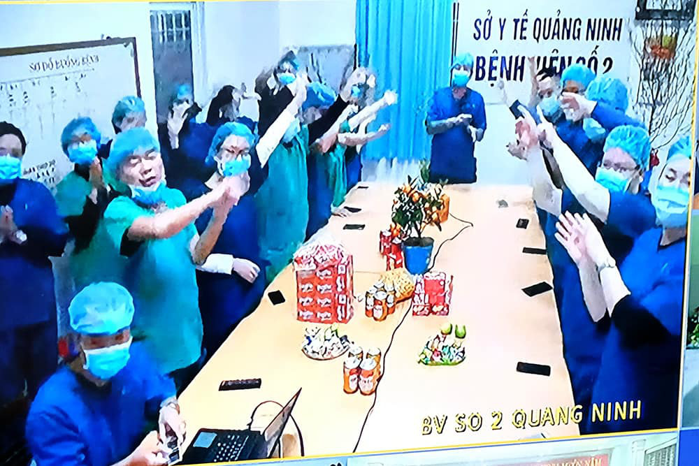 S&aacute;ng m&ugrave;ng 1 Tết, kh&ocirc;ng c&oacute; ca mắc Covid-19, giao thừa đặc biệt ở 18 điểm điều trị bệnh nh&acirc;n Covid-19 - Ảnh 4.