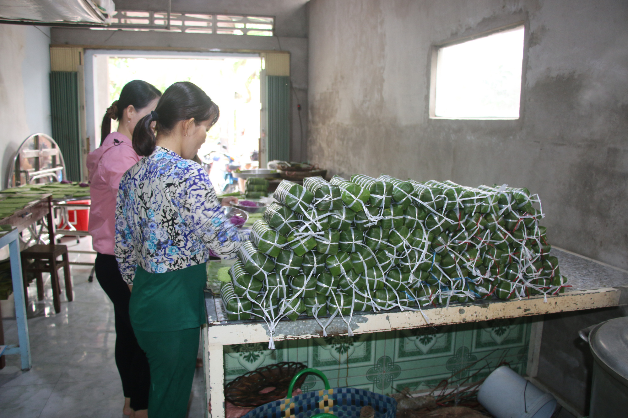 B&iacute; quyết tạo n&ecirc;n b&aacute;nh t&eacute;t l&aacute; cẩm thơm lừng dịp Tết ở miền T&acirc;y  - Ảnh 11.