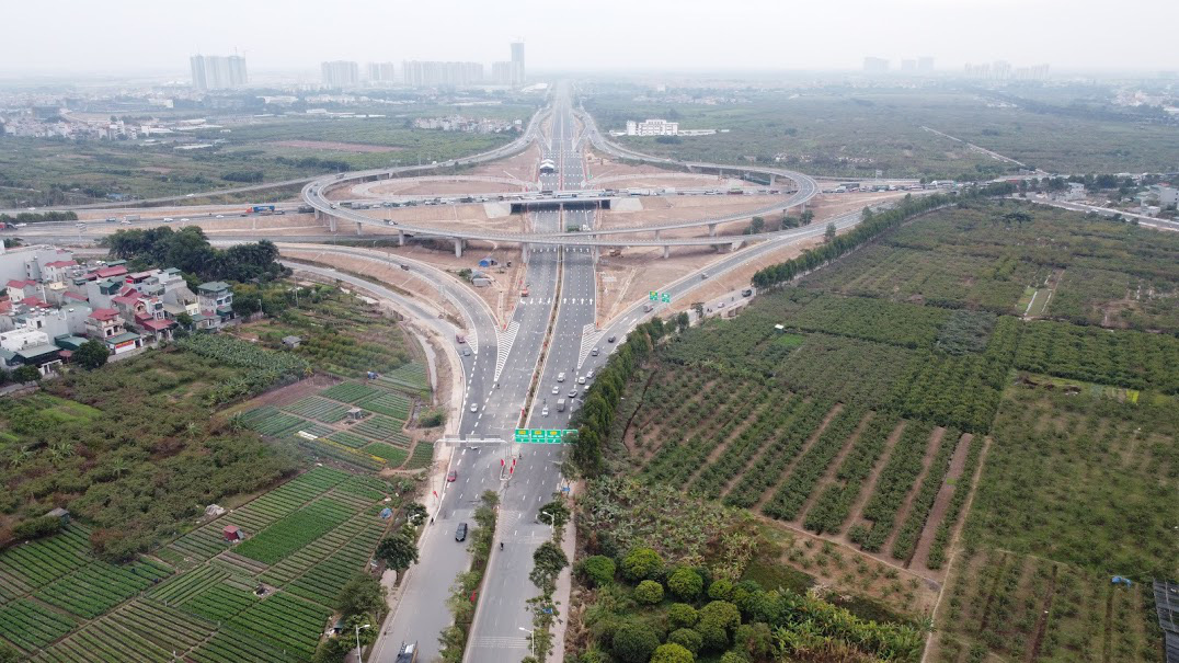 Toàn cảnh những công trình gỡ ùn tắc giao thông cho Hà Nội thời gian qua - Ảnh 7.