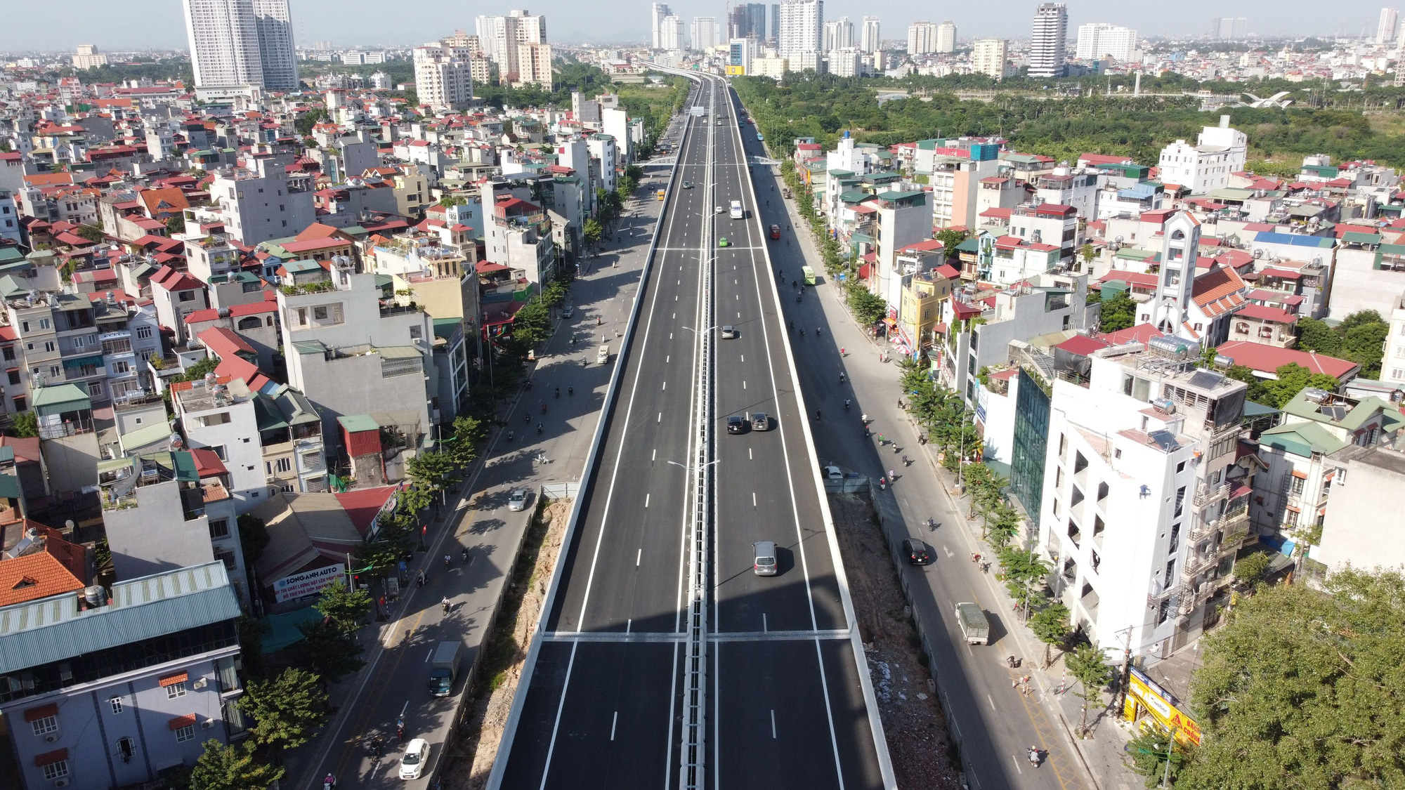 Toàn cảnh những công trình gỡ ùn tắc giao thông cho Hà Nội thời gian qua - Ảnh 14.