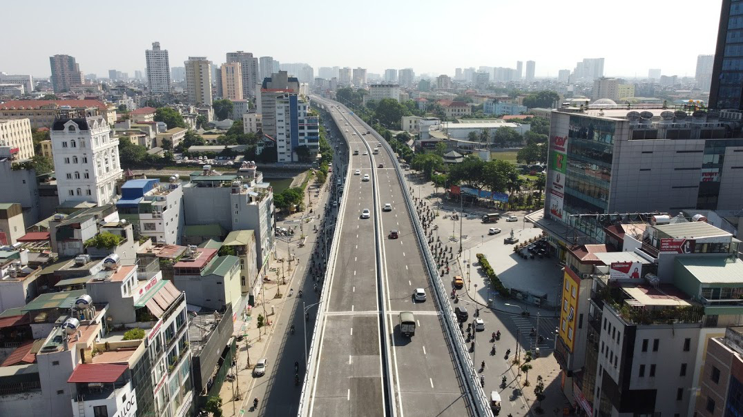 Toàn cảnh những công trình gỡ ùn tắc giao thông cho Hà Nội thời gian qua - Ảnh 11.
