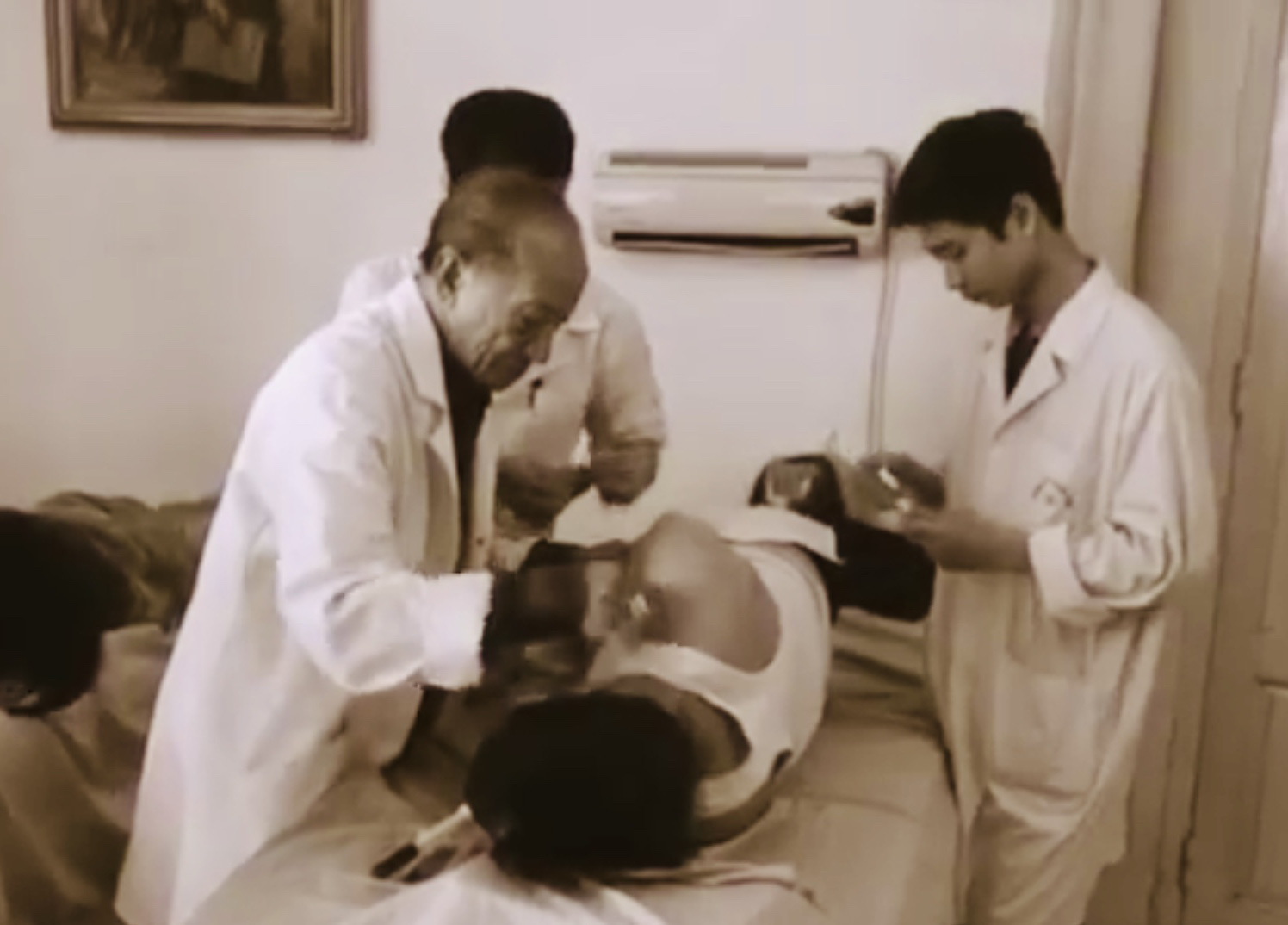 "Ông vua châm cứu" GS Nguyễn Tài Thu qua đời