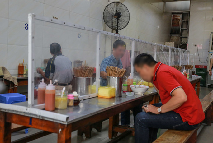 Những hàng quán nào phải đóng cửa, hàng quán nào được mở từ 16-2?