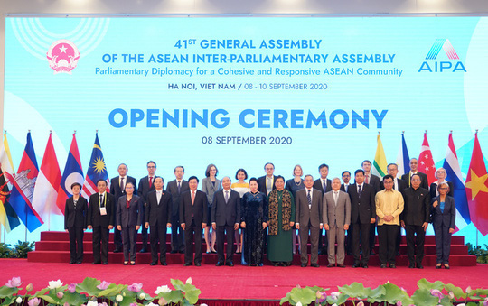 Những khoảng khắc đáng nhớ của đối ngoại 2020 - Ảnh 7.