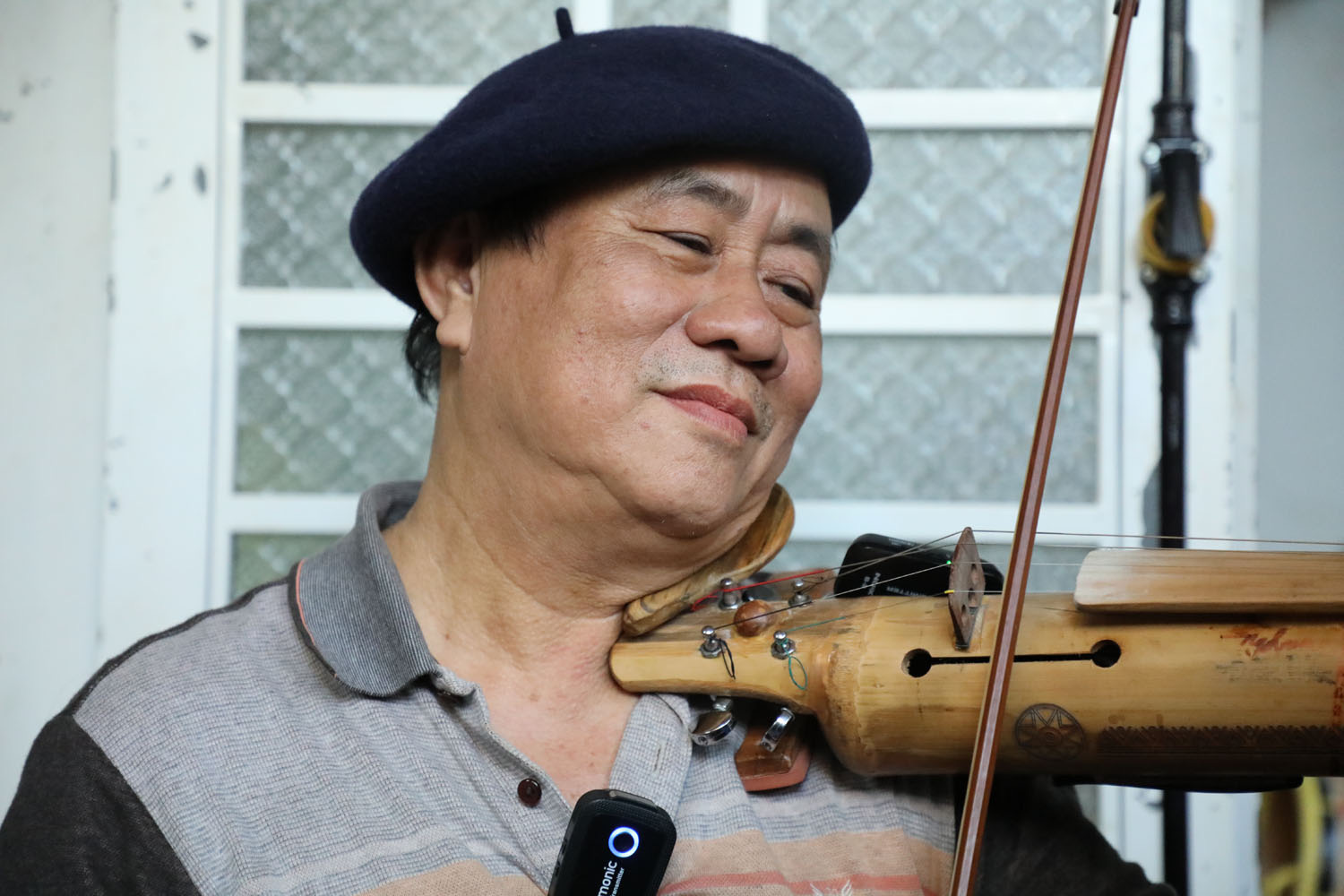 Khám phá cây violin tre độc nhất vô nhị của Việt Nam