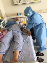 "Làm báo cùng Báo Người Lao Động": Nghe con hỏi mẹ ơi khi nào mẹ về, nước mắt tôi cứ trào ra!