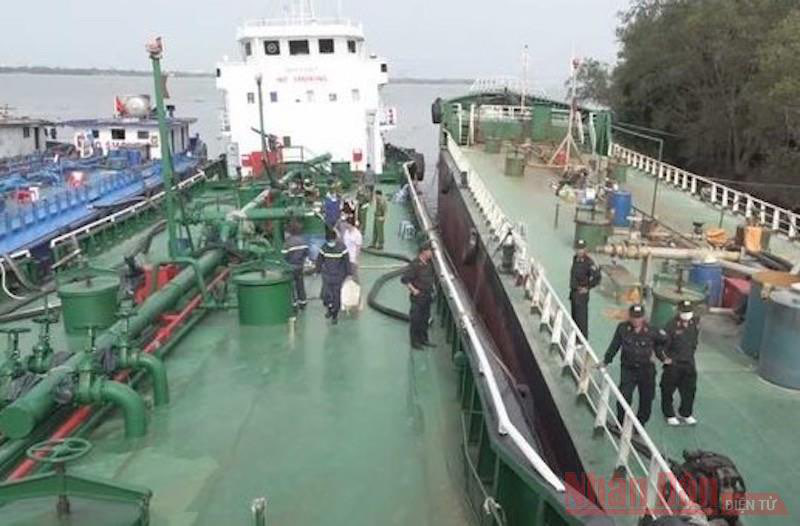 Diễn biến "nóng" liên quan đường dây buôn lậu xăng giả "khủng", đã có 33 người bị khởi tố