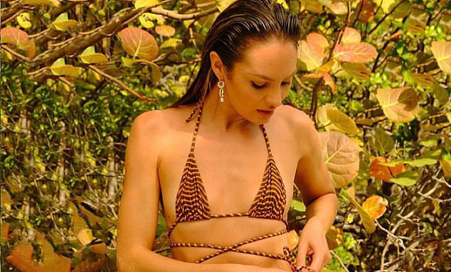 Siêu mẫu Candice Swanepoel khoe dáng nuột nà, quyến rũ