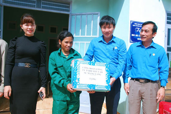 Lập quỹ hỗ trợ đoàn viên khó khăn