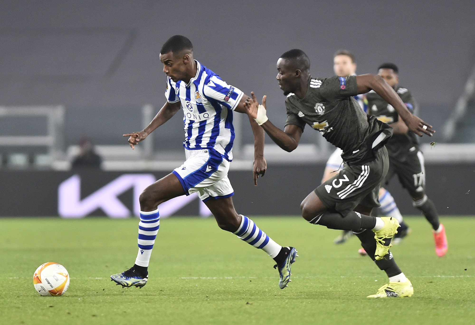 Man United đại ph&aacute; Sociedad, thắng tưng bừng Europa League  - Ảnh 1.