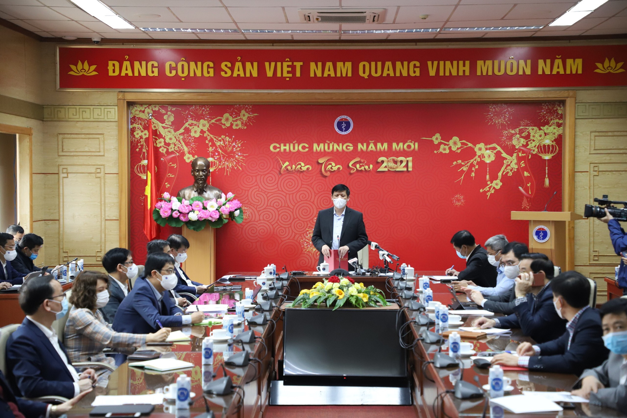 Bộ trưởng Y tế: Tốc độ lây lan Covid-19 đợt dịch Hải Dương mạnh hơn, nhanh hơn đợt Đà Nẵng - Ảnh 1.