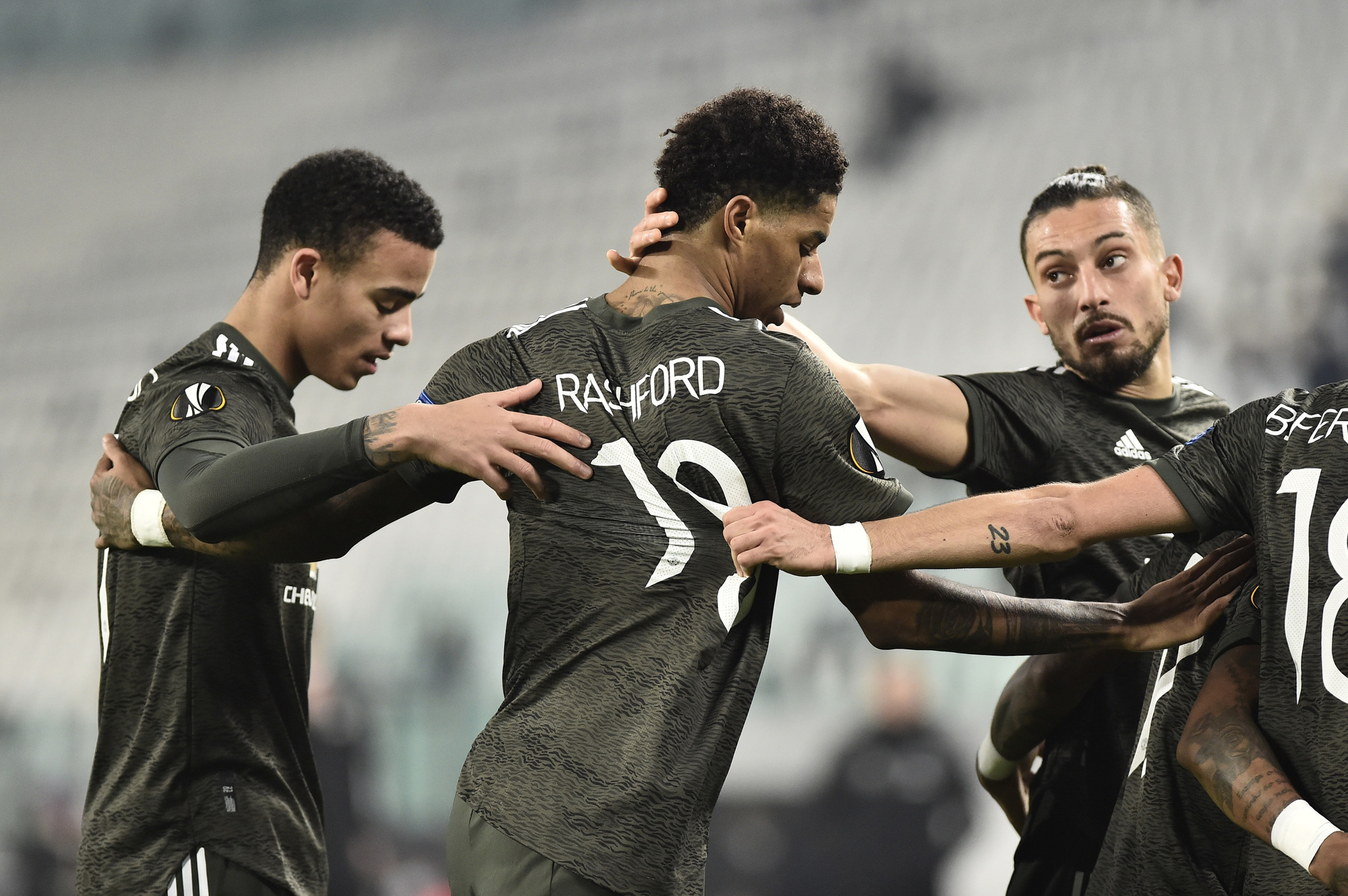 Man United đại ph&aacute; Sociedad, thắng tưng bừng Europa League  - Ảnh 5.