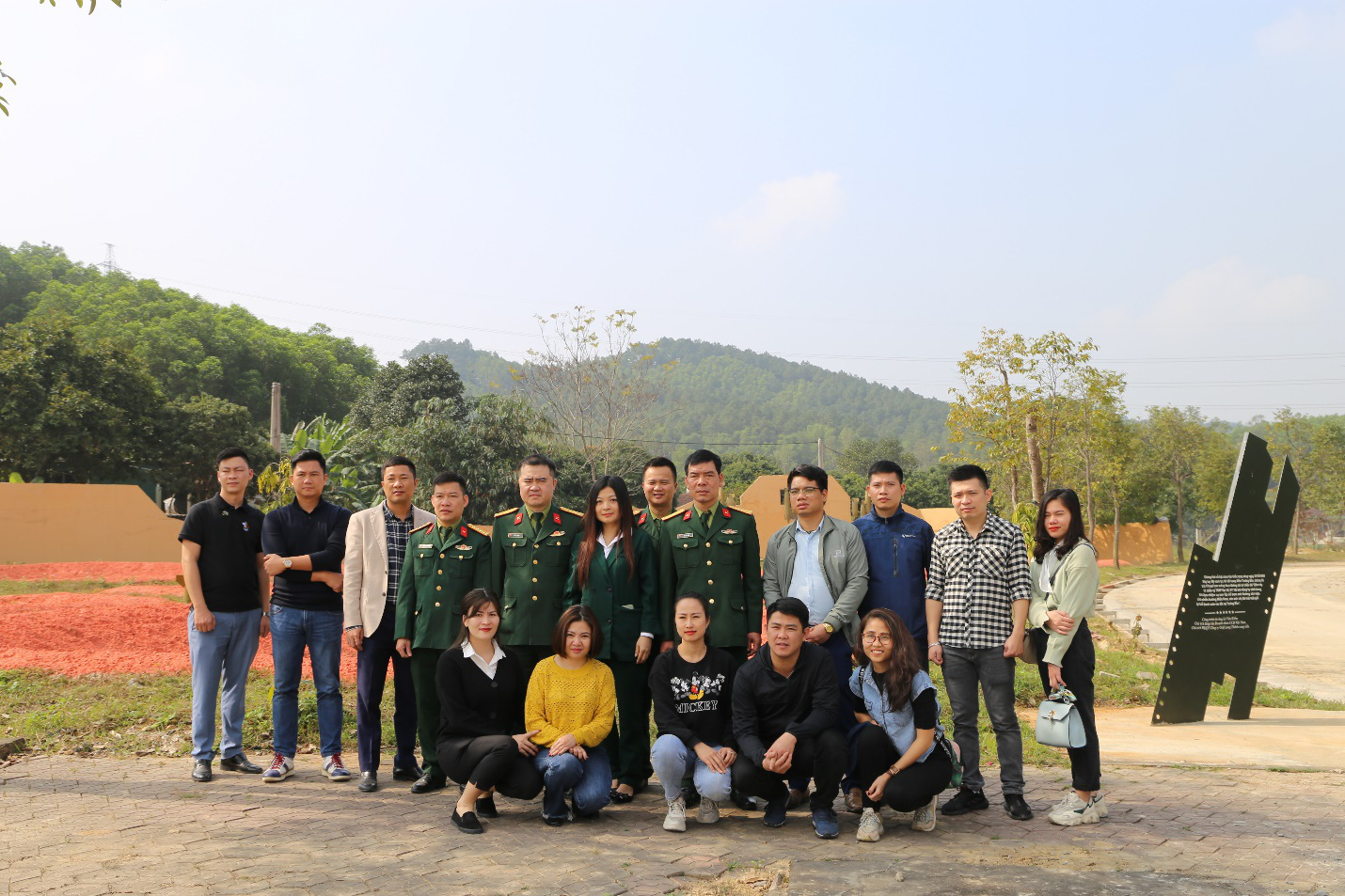 Him Lam tri ân gia đình 22 chiến sỹ Đoàn Kinh tế - Quốc phòng 337 hy sinh khi làm nhiệm vụ - Ảnh 4.