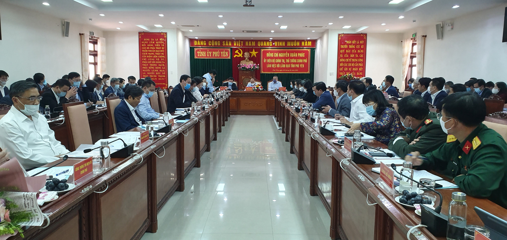 Thủ tướng Nguyễn Xu&acirc;n Ph&uacute;c ph&aacute;t động Tết trồng c&acirc;y tại Ph&uacute; Y&ecirc;n - Ảnh 8.