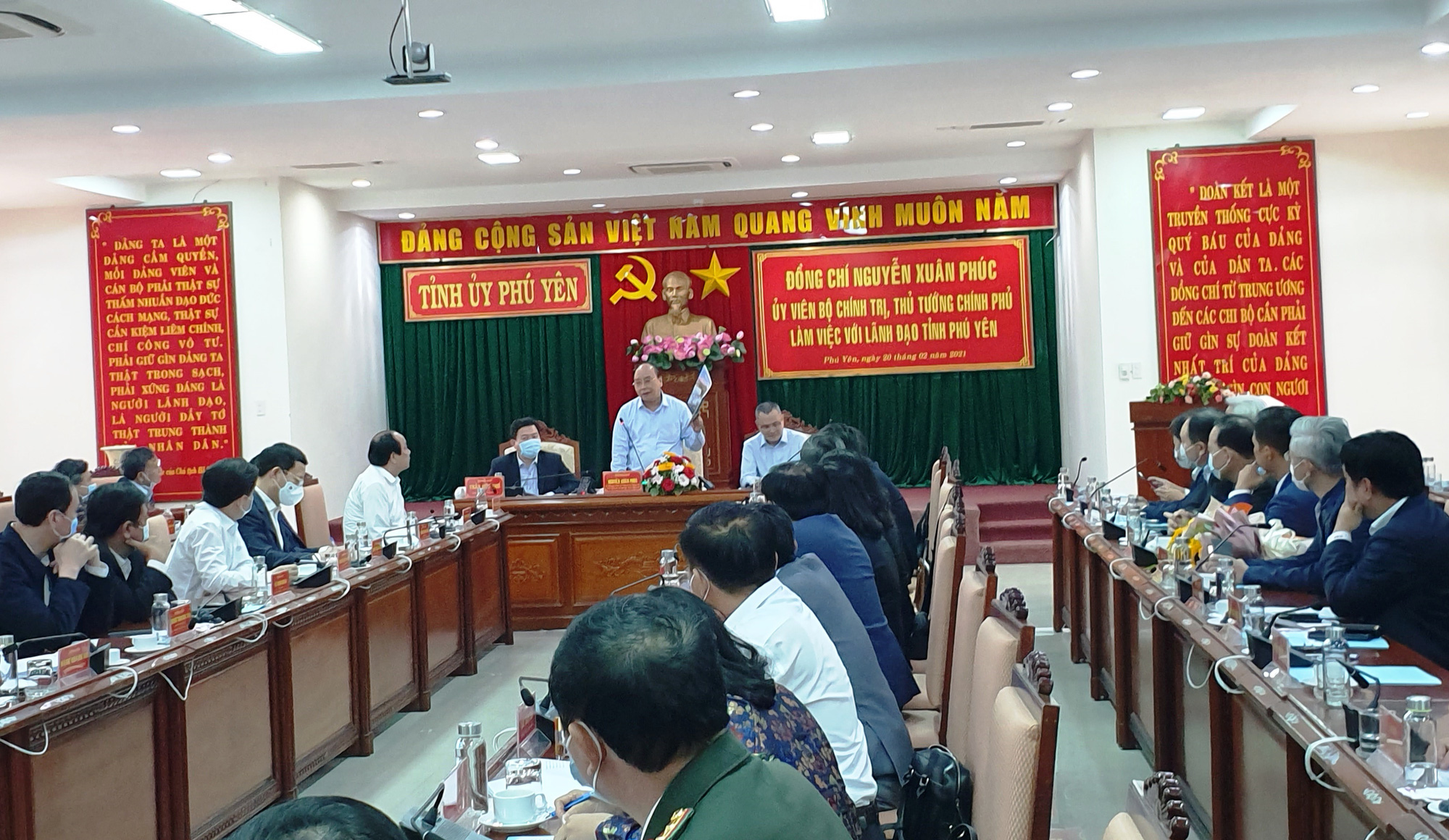 Thủ tướng Nguyễn Xu&acirc;n Ph&uacute;c ph&aacute;t động Tết trồng c&acirc;y tại Ph&uacute; Y&ecirc;n - Ảnh 10.