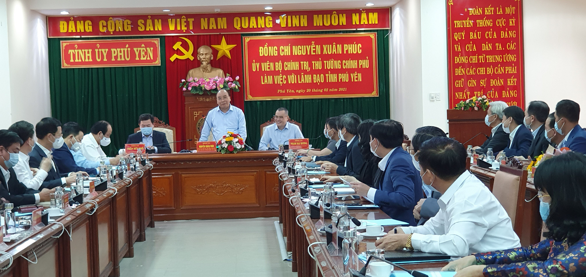 Thủ tướng Nguyễn Xu&acirc;n Ph&uacute;c ph&aacute;t động Tết trồng c&acirc;y tại Ph&uacute; Y&ecirc;n - Ảnh 9.