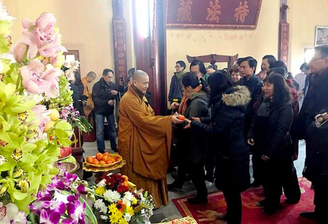 Bài dự thi Làm báo cùng Báo Người Lao Động: Ngày Tết ở Pháp với dịch Covid-19 - Ảnh 2.